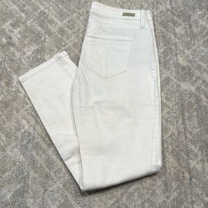 White skinny jeans